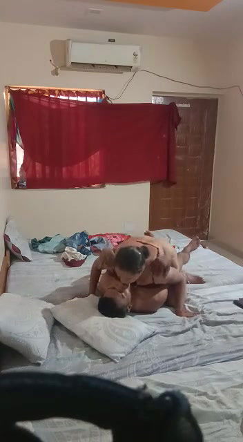 Desi Couple Homemade fucking video
