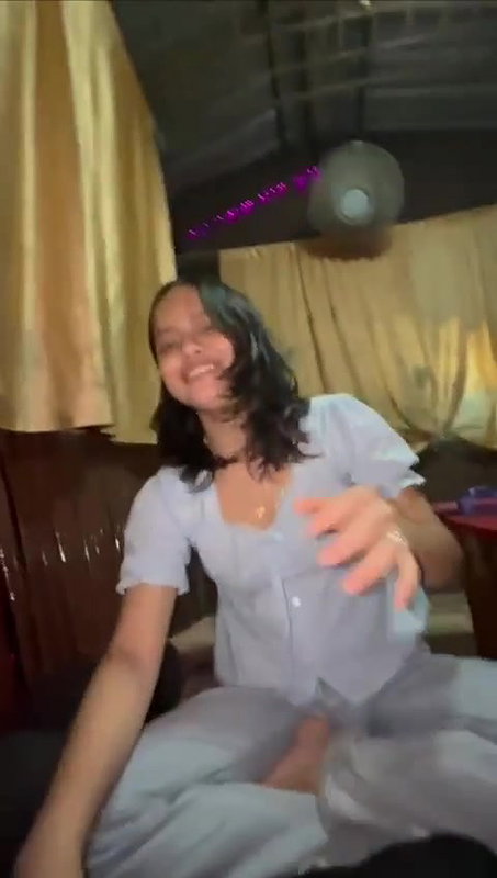 coupls fucking in bar