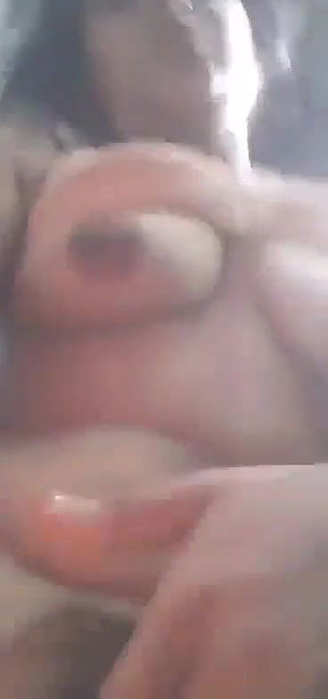 girlfriend masturbation in bathroom