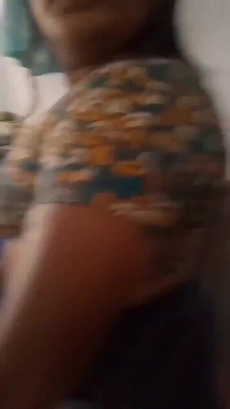 Tamil wife dress change