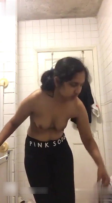 Dusky mallu girl strip show