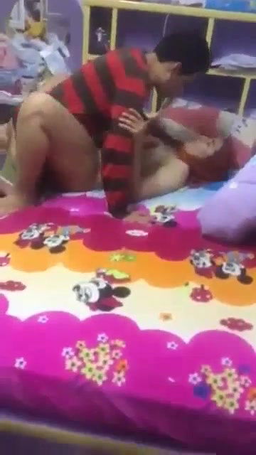 hijabi milf fucked by young guy