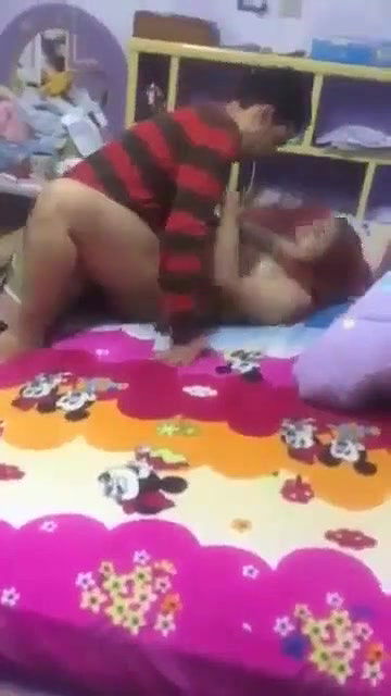 hijabi milf fucked by young guy