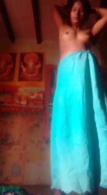 peticoat kholke chut dikhayi bhabhi ne