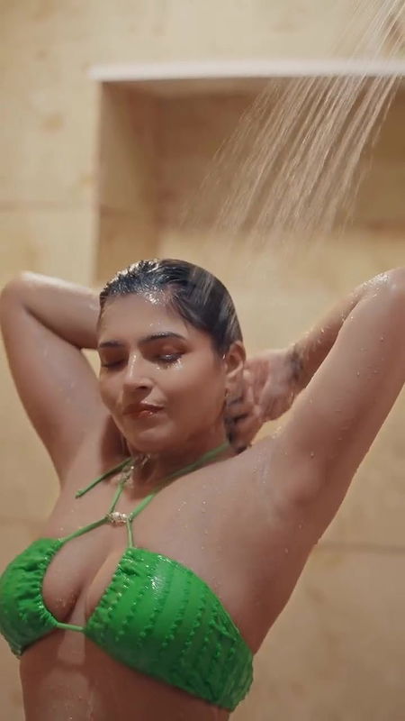 Instagram Influencer Tanya Chaudhari Viral Nude Bathing Video