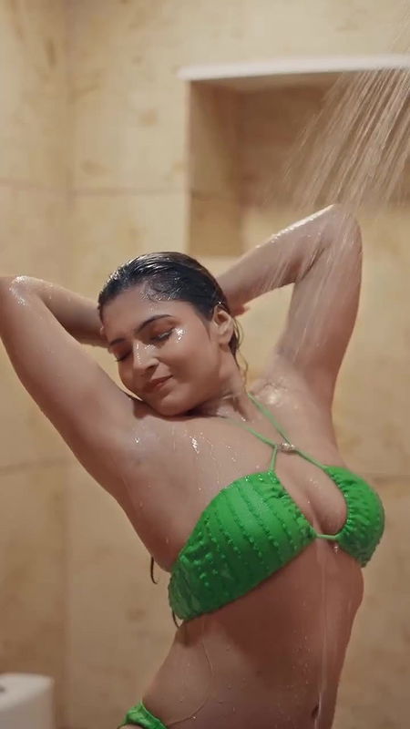 Instagram Influencer Tanya Chaudhari Viral Nude Bathing Video