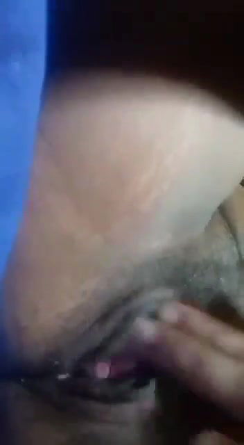 mallu aunty pussy rub fingering