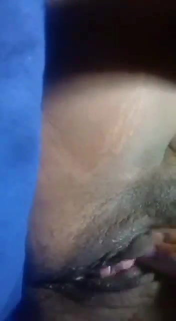 mallu aunty pussy rub fingering