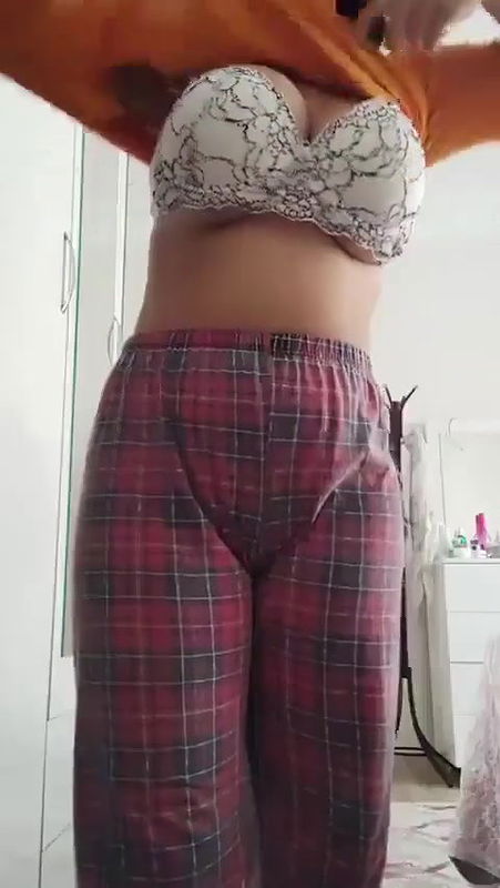 virgen girl big boobs and pussy show