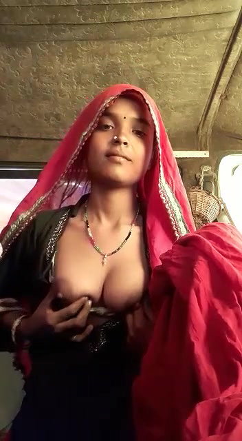 rajasthani bhabhi boob pressing