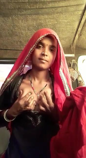 rajasthani bhabhi boob pressing