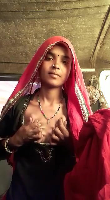 rajasthani bhabhi boob pressing