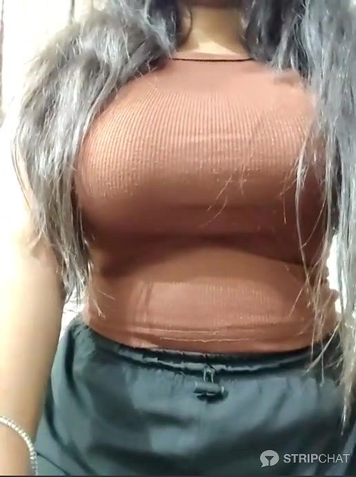 Stripchat MohiniHott