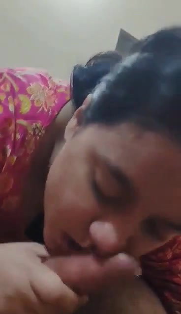 Areehsa Pakistani Chubby Girl Mast Clip 1