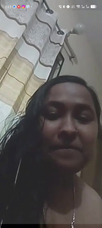 Bigass Hijabi Babe Showing Everything