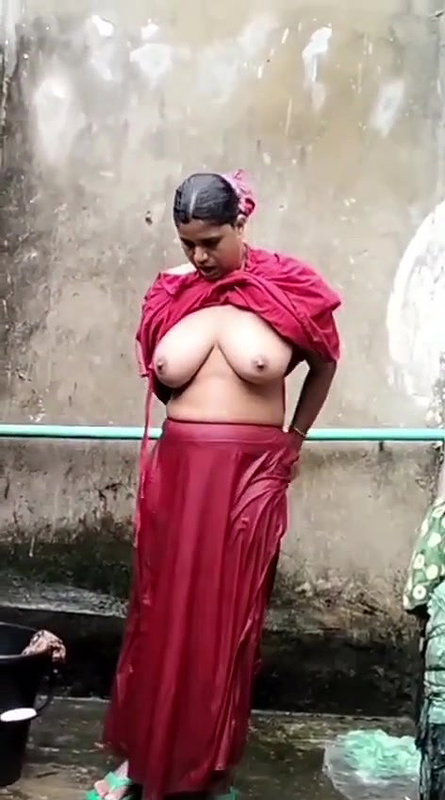 Neighbour Bhabhi Nude Secretly Recorded
