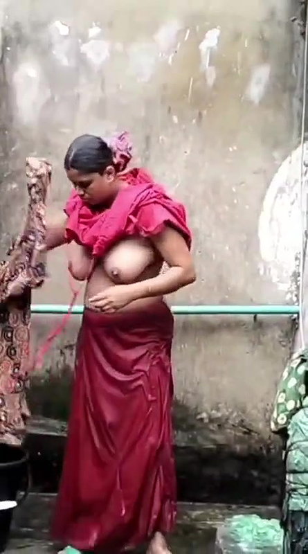 Neighbour Bhabhi Nude Secretly Recorded