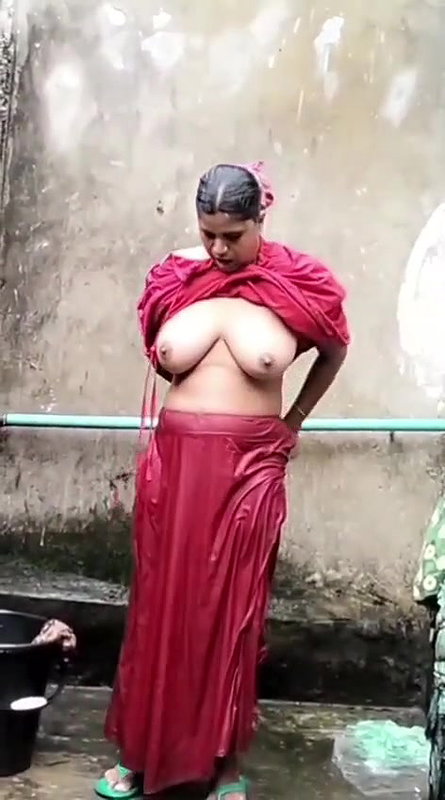 Neighbour Bhabhi Nude Secretly Recorded