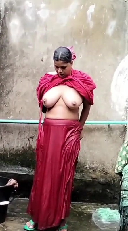 Neighbour Bhabhi Nude Secretly Recorded