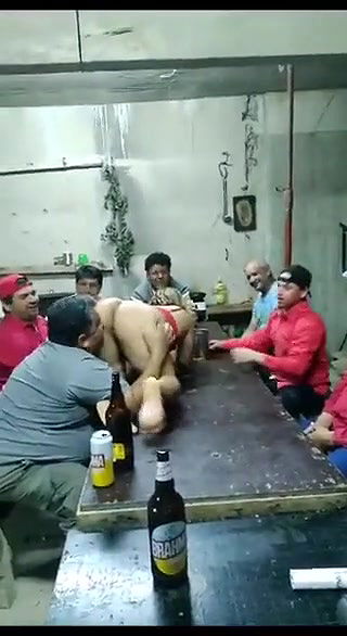 randi striping on table