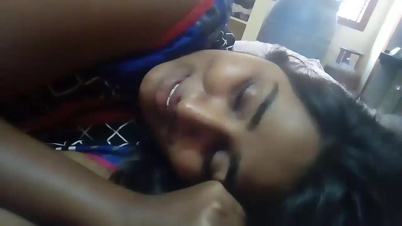 boob show by dusky girl