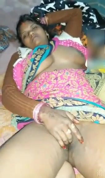 dehati bhabhi pussy rubbing