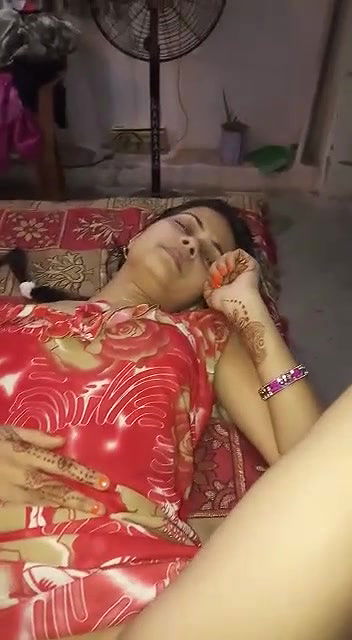 newly married wife fingering