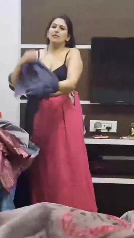 pakistani bhabhi changing and blowjob collection