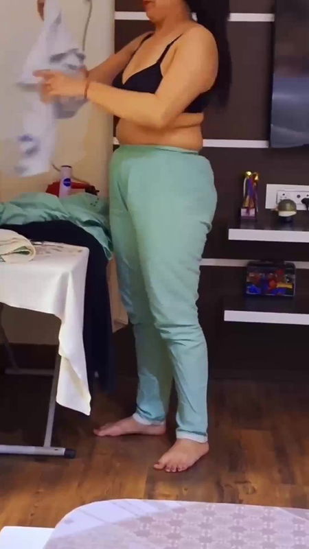 pakistani bhabhi changing and blowjob collection