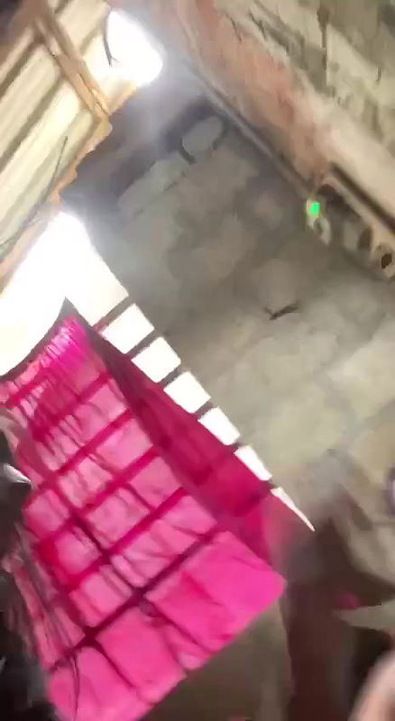 college se room me lejakar pela