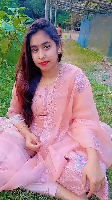 Bengali Boudi masked sex videos with husband friend