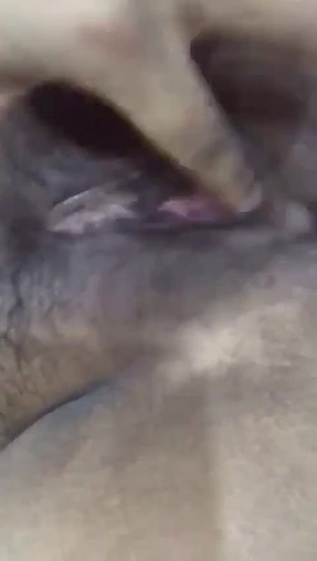 horny gf rubbing fingering