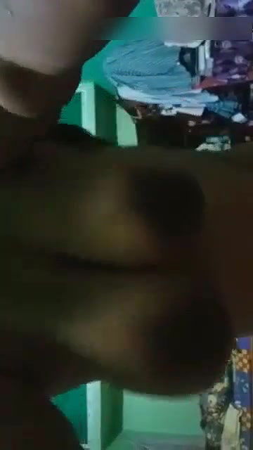 Bengali wife show her big boobs