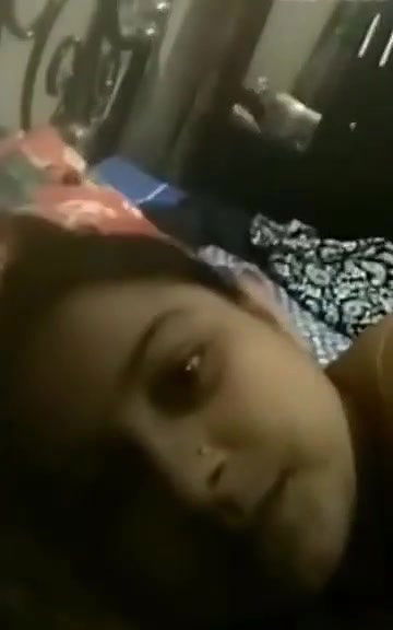 Desi Bhabhi show her Nude Video