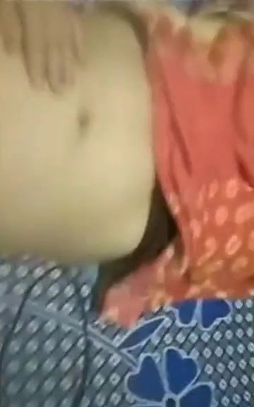 Desi Bhabhi show her Nude Video