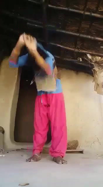bhabhi dress kholke chut mein ungli kri