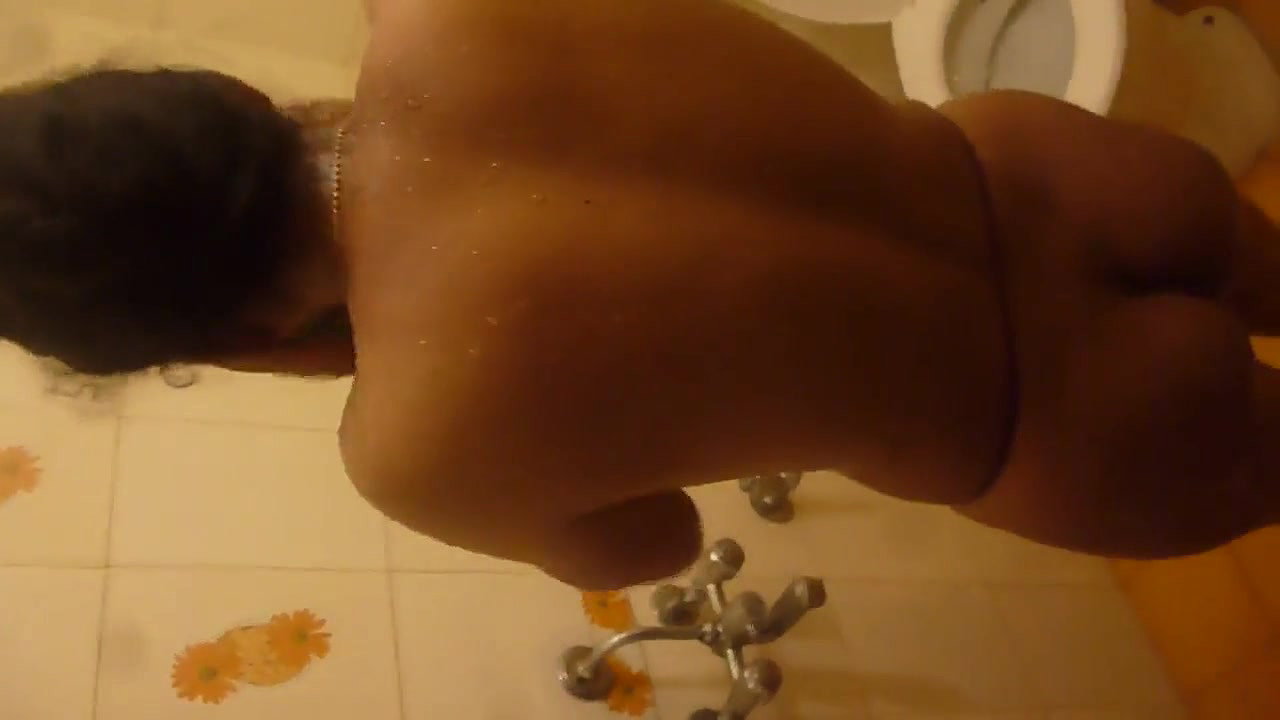 pervet guy record shower of gf