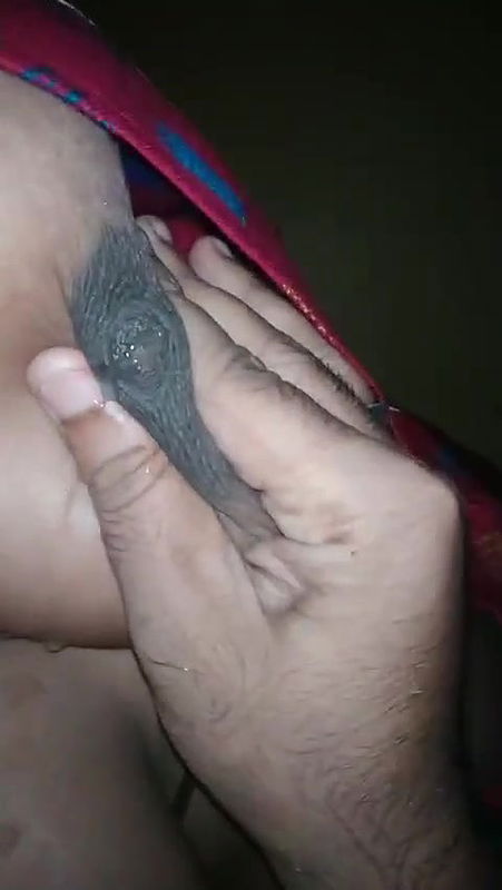 milky moms boobs press