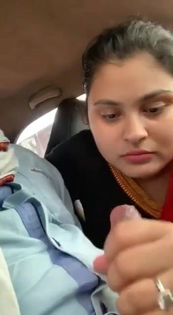 aunty blowjob in car