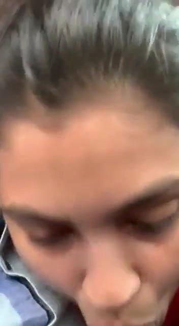 aunty blowjob in car