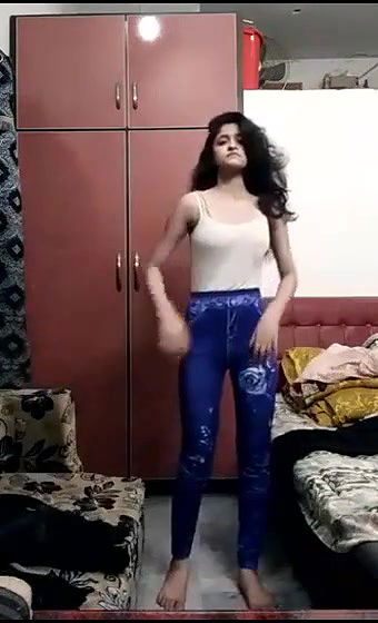 Bangladeshi college girl show her Nude