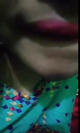 Desi girl show her Nude in lover