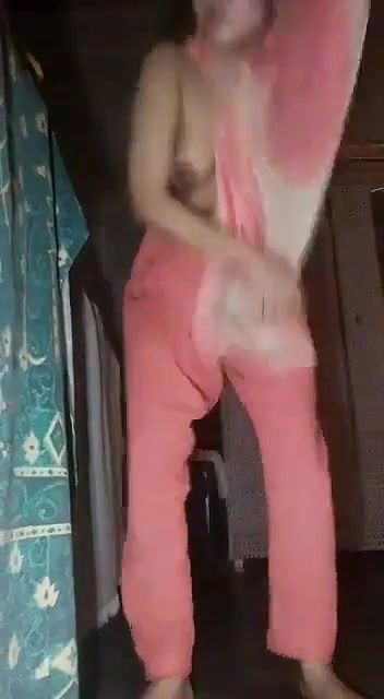 bhabhi pussy fingering in doggy style