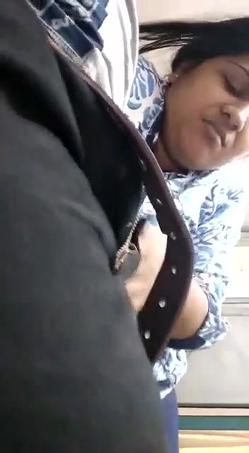 lete lete bhabhi ne lund chusi