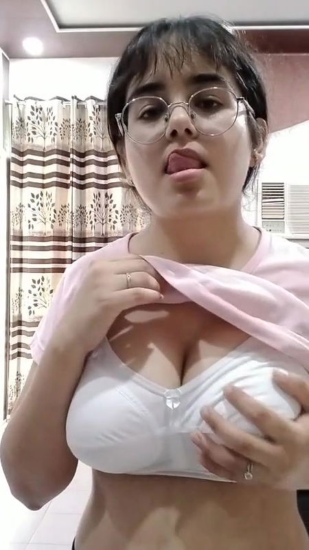 5 6136324418378403245