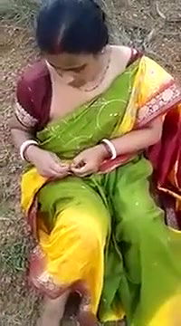 saree boudi outdoor blowjob