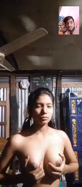 ladki ne vc mein boob dikhayi bf ko