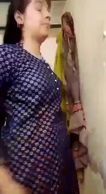 gf ne nangi video banyi
