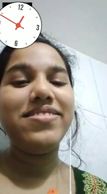 video call mein bhabhi ne chuche dikhayi
