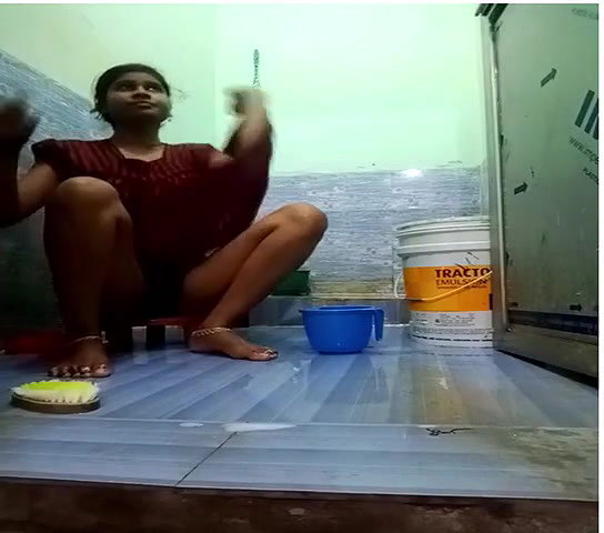 self recorded nude bath video